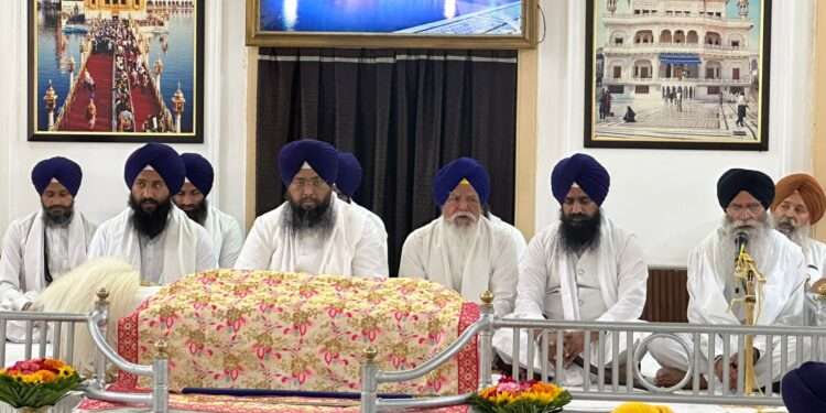 SGPC ਦਾ ਸਾਲ 2026-27 ਲਈ 1487.41 ਕਰੋੜ ਦਾ ਬਜਟ ਜੈਕਾਰਿਆਂ ਦੀ ਗੂੰਜ ‘ਚ ਪਾਸ SGPC ਦਾ ਸਾਲ 2026-27 ਲਈ 1487.41 ਕਰੋੜ ਦਾ ਬਜਟ ਜੈਕਾਰਿਆਂ ਦੀ ਗੂੰਜ ‘ਚ ਪਾਸ