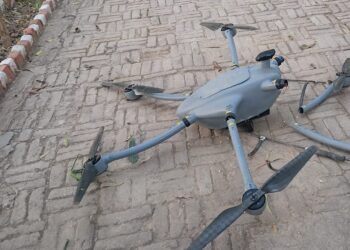 PUNJAB POLICE ਨੇ BSF ਨਾਲ ਸਾਂਝੇ ਆਪ੍ਰੇਸ਼ਨ ਵਿੱਚ ਸਰਹੱਦ ਪਾਰੋਂ ਚੱਲ ਰਹੇ ਤਸਕਰੀ ਮਾਡਿਊਲ ਦਾ ਕੀਤਾ ਪਰਦਾਫਾਸ਼ ; 24.5 ਕਿਲੋ ਹੈਰੋਇਨ, 21 ਲੱਖ ਰੁਪਏ ਦੀ ਡਰੱਗ ਮਨੀ ਅਤੇ ਮਲਟੀ-ਕਾਪਰ ਡਰੋਨ ਸਮੇਤ ਤਿੰਨ ਕਾਬੂ PUNJAB POLICE ਨੇ BSF ਨਾਲ ਸਾਂਝੇ ਆਪ੍ਰੇਸ਼ਨ ਵਿੱਚ ਸਰਹੱਦ ਪਾਰੋਂ ਚੱਲ ਰਹੇ ਤਸਕਰੀ ਮਾਡਿਊਲ ਦਾ ਕੀਤਾ ਪਰਦਾਫਾਸ਼ ; 24.5 ਕਿਲੋ ਹੈਰੋਇਨ, 21 ਲੱਖ ਰੁਪਏ ਦੀ ਡਰੱਗ ਮਨੀ ਅਤੇ ਮਲਟੀ-ਕਾਪਰ ਡਰੋਨ ਸਮੇਤ ਤਿੰਨ ਕਾਬੂ