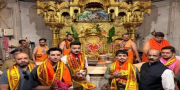 T20 ਵਰਲਡ ਕੱਪ: ਸੈਮੀਫਾਈਨਲ ਮੈਚ ਤੋਂ ਪਹਿਲਾਂ ਸਿੱਧੀਵਿਨਾਇਕ ਮੰਦਰ ਪਹੁੰਚੇ ਭਾਰਤੀ ਖਿਡਾਰੀ