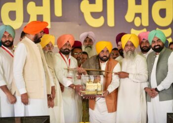 AAP ਸਰਕਾਰ ਲੰਬੇ ਸਮੇਂ ਤੋਂ ਅੱਖੋਂ ਪਰੋਖੇ ਰਹੇ ਸਰਹੱਦੀ ਖੇਤਰਾਂ ਵਿੱਚ ਸੜਕਾਂ, ਨੌਕਰੀਆਂ ਅਤੇ ਨਾਗਰਿਕ ਸੇਵਾਵਾਂ ਪ੍ਰਦਾਨ ਕਰਕੇ ਨੁਹਾਰ ਬਦਲਣ ਲਈ ਵਚਨਬੱਧ: ਮੁੱਖ ਮੰਤਰੀ ਭਗਵੰਤ ਸਿੰਘ ਮਾਨ