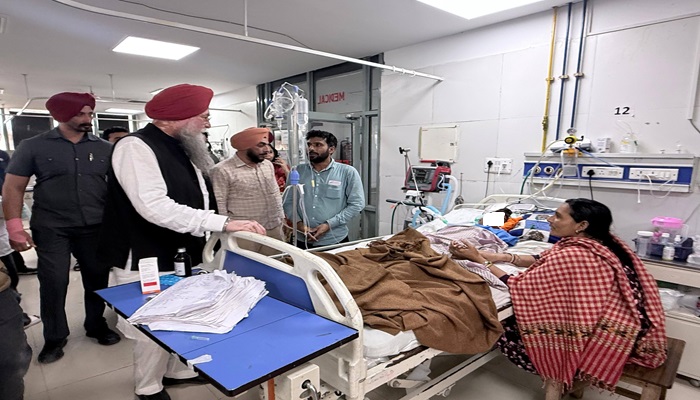 Speaker ਸੰਧਵਾਂ ਵੱਲੋਂ ਗੁਰੂ ਗੋਬਿੰਦ ਸਿੰਘ ਮੈਡੀਕਲ ਕਾਲਜ ਦਾ ਅਚਨਚੇਤ ਦੌਰਾ, ਮਰੀਜ਼ਾਂ ਦਾ ਜਾਣਿਆ ਹਾਲ ਚਾਲ Speaker ਸੰਧਵਾਂ ਵੱਲੋਂ ਗੁਰੂ ਗੋਬਿੰਦ ਸਿੰਘ ਮੈਡੀਕਲ ਕਾਲਜ ਦਾ ਅਚਨਚੇਤ ਦੌਰਾ, ਮਰੀਜ਼ਾਂ ਦਾ ਜਾਣਿਆ ਹਾਲ ਚਾਲ