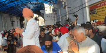 Punjab: DM ਗਗਨਦੀਪ ਰੰਧਾਵਾ ਦਾ ਹੋਇਆ ਅੰਤਿਮ ਸਸਕਾਰ, ਵੱਡੀ ਗਿਣਤੀ ‘ਚ ਪਹੁੰਚੀਆਂ ਸਿਆਸੀ ਹਸਤੀਆਂ