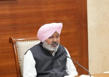 ਭਗਵੰਤ ਮਾਨ ਸਰਕਾਰ ਵੱਲੋਂ ਜਨਤਕ ਸੇਵਾਵਾਂ ਵਿੱਚ ਸੁਧਾਰ ਲਈ ਬਕਾਇਆ ਆਰ.ਸੀ. ਅਤੇ ਡਰਾਈਵਿੰਗ ਲਾਇਸੰਸ ਅਰਜ਼ੀਆਂ ਦੇ ਸਮਾਂਬੱਧ ਨਿਪਟਾਰੇ ਦੇ ਨਿਰਦੇਸ਼: Harpal Singh Cheema