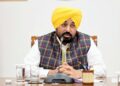 ਮੁੱਖ ਮੰਤਰੀ ਭਗਵੰਤ ਸਿੰਘ ਮਾਨ ਵੱਲੋਂ ਅਹਿਮ ਫੈਸਲਾ; ਅੱਤ ਦੀ ਗਰਮੀ ਤੋਂ ਲੋਕਾਂ ਨੂੰ ਬਚਾਉਣ ਲਈ ਸਰਕਾਰੀ ਦਫ਼ਤਰਾਂ, ਸਕੂਲਾਂ ਤੇ ਕਾਲਜਾਂ ਦਾ ਸਮਾਂ ਸਵੇਰੇ 7:30 ਵਜੇ ਕੀਤਾ