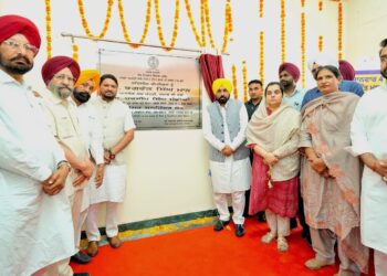 ਬਠਿੰਡਾ ਦੇ ਤਲਵੰਡੀ ਸਾਬੋ ਵਿੱਚ ਵੱਡਾ ਪ੍ਰਸ਼ਾਸਨਿਕ ਸੁਧਾਰ, ਮੁੱਖ ਮੰਤਰੀ ਭਗਵੰਤ ਸਿੰਘ ਮਾਨ ਨੇ ਇੱਕੋ ਛੱਤ ਹੇਠ ਰਜਿਸਟਰੀ ਤੋਂ ਰਿਕਾਰਡ ਰੂਮ ਤੱਕ ਦੀਆਂ ਸਹੂਲਤਾਂ ਨਾਲ ਲੈਸ ਆਧੁਨਿਕ ਸਬ-ਡਿਵੀਜ਼ਨਲ ਕੰਪਲੈਕਸ ਲੋਕਾਂ ਨੂੰ ਕੀਤਾ ਸਮਰਪਿਤ