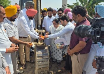 ਕੈਬਨਿਟ ਮੰਤਰੀ ਡਾ. ਬਲਜੀਤ ਕੌਰ ਵੱਲੋਂ ਮਲੋਟ ਨੂੰ ਵੱਡੀ ਰਾਹਤ: 12 ਕਰੋੜ ਦੀ ਲਾਗਤ ਨਾਲ ਨਵੀਂ ਪਾਈਪ ਲਾਈਨ ਪ੍ਰੋਜੈਕਟ ਦੀ ਸ਼ੁਰੂਆਤ