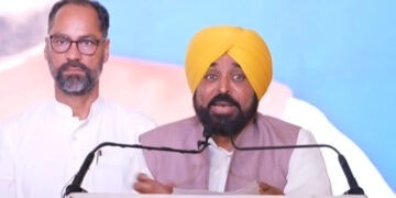 Punjab: ਔਰਤਾਂ ਨੂੰ 1000-1500 ਰੁਪਏ ਦੇਣ ਲਈ ਰਜਿਸਟ੍ਰੇਸ਼ਨ ਸ਼ੁਰੂ, CM ਮਾਨ ਨੇ ਕੀਤੀ ਸ਼ੁਰੂਆਤ Punjab: ਔਰਤਾਂ ਨੂੰ 1000-1500 ਰੁਪਏ ਦੇਣ ਲਈ ਰਜਿਸਟ੍ਰੇਸ਼ਨ ਸ਼ੁਰੂ, CM ਮਾਨ ਨੇ ਕੀਤੀ ਸ਼ੁਰੂਆਤ