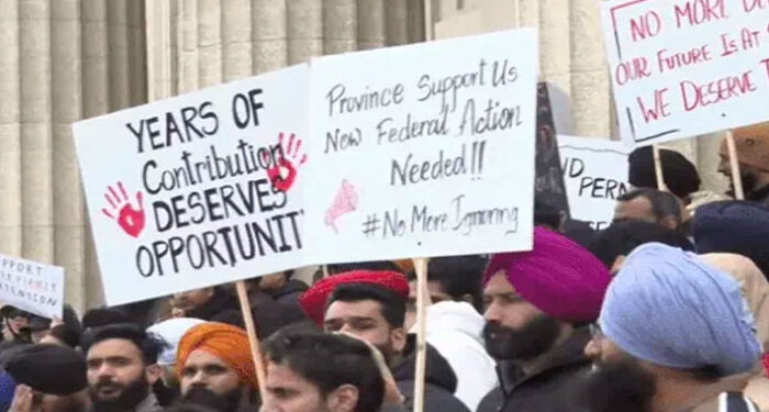 Canada ‘ਚ 30 ਹਜ਼ਾਰ ਸ਼ਰਨਾਰਥੀਆਂ ਨੂੰ ਨੋਟਿਸ ਜਾਰੀ: ਨਵੇਂ ਇਮੀਗ੍ਰੇਸ਼ਨ ਬਿੱਲ ਤੋਂ ਬਾਅਦ ਪੰਜਾਬੀ ਵੀ ਪ੍ਰਭਾਵਿਤ