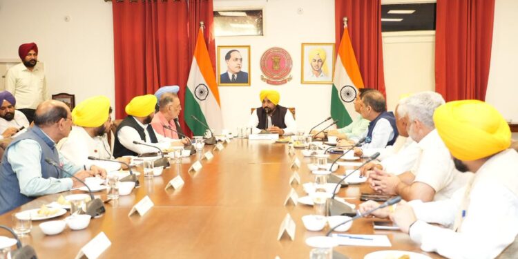 ਮੁੱਖ ਮੰਤਰੀ ਭਗਵੰਤ ਸਿੰਘ ਮਾਨ ਦੀ ਅਗਵਾਈ ਵਿੱਚ ਪੰਜਾਬ ਵਜ਼ਾਰਤ ਵੱਲੋਂ ਡਾਇਰੈਕਟੋਰੇਟ ਆਫ਼ ਫੌਰੈਂਸਿਕ ਸਾਇੰਸ ਸਰਵਿਸਜ਼ ਦੀ ਸਥਾਪਨਾ ਕਰਨ ਨੂੰ ਹਰੀ ਝੰਡੀ