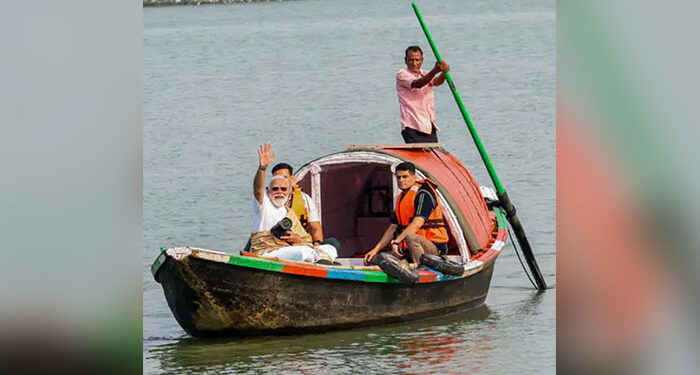 PM Modi ਨੇ ਹੁਗਲੀ ਨਦੀ ‘ਚ ਕਿਸ਼ਤੀ ਦੀ ਕੀਤੀ ਸਵਾਰੀ