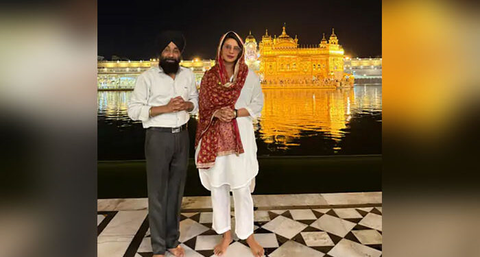 Bollywood: ਪ੍ਰਿਯੰਕਾ ਚੋਪੜਾ ਦਰਬਾਰ ਸਾਹਿਬ ਵਿਖੇ ਹੋਈ ਨਤਮਸਤਕ