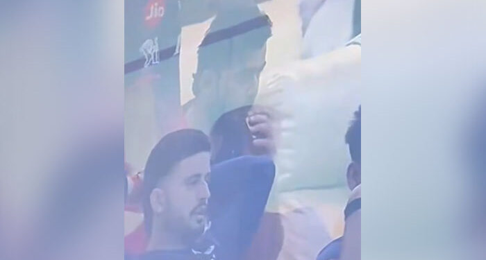 Cricket: ਰਾਜਸਥਾਨ ਦੇ ਕਪਤਾਨ ਰਿਆਨ ਪਰਾਗ ਪੰਜਾਬ ਨਾਲ ਮੈਚ ਦੌਰਾਨ ਈ-ਸਿਗਰੇਟ ਪੀਂਦੇ ਦੇਖੇ ਗਏ