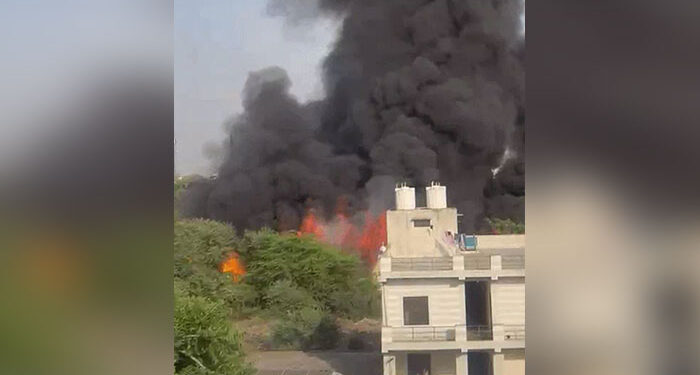 National: ਪਰਫਿਊਮ ਦੀ ਬੋਤਲ ਕਾਰਨ ਅੱਗ ਲੱਗੀ, 4 ਜਿਉਂਦੇ ਹੀ ਸੜੇ