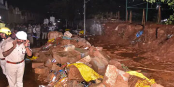 Bengaluru ‘ਚ ਭਾਰੀ ਮੀਂਹ ਕਾਰਨ ਹਸਪਤਾਲ ਦੀ ਡਿੱਗੀ ਕੰਧ: 7 ਮੌਤਾਂ