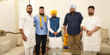 PUNJAB : ਰੁਸਤਮ-ਏ-ਹਿੰਦ ਅਤੇ ਹਿੰਦ ਕੇਸਰੀ ਦੇ ਸਨਮਾਨ ਜਿੱਤ ਚੁੱਕੇ ਪਹਿਲਵਾਨ ਪ੍ਰਿਤਪਾਲ ਸਿੰਘ ਫਗਵਾੜਾ ਆਮ ਆਦਮੀ ਪਾਰਟੀ ‘ਚ ਹੋਏ