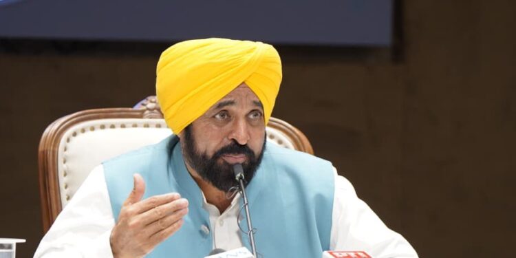 ਪੰਜਾਬ ਵਿੱਚ ਈ.ਡੀ. ਰਾਹੀਂ ਭਾਜਪਾ ਦੀ ਚੋਣ ਖੇਡ ਜਾਰੀ, ਤਿੰਨ ਦਿਨਾਂ ਵਿੱਚ ਦੋ ‘ਆਪ` ਆਗੂਆਂ ਦੇ ਘਰਾਂ `ਤੇ ਛਾਪੇ: ਮੁੱਖ ਮੰਤਰੀ ਭਗਵੰਤ ਸਿੰਘ ਮਾਨ