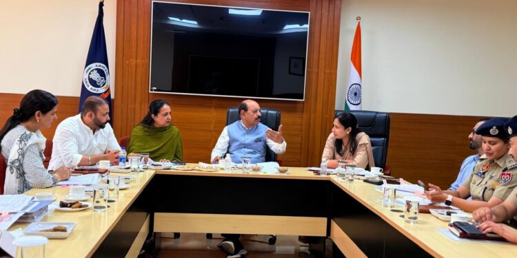 ਕੈਬਨਿਟ ਮੰਤਰੀ ਮੋਹਿੰਦਰ ਭਗਤ ਵੱਲੋਂ ਐਸ.ਏ.ਐਸ. ਨਗਰ ਵਿੱਚ ‘ਰੰਗਲਾ ਪੰਜਾਬ’ ਵਿਕਾਸ ਗ੍ਰਾਂਟਾਂ ਦੀ ਪ੍ਰਗਤੀ ਦਾ ਜਾਇਜ਼ਾ