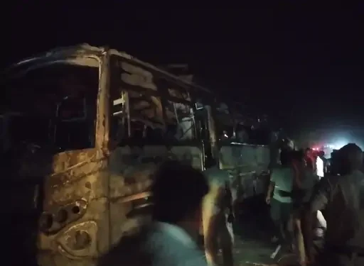 Haryana : ਸਵਾਰੀਆਂ ਨਾਲ ਭਰੀ ਨਿੱਜੀ ਬੱਸ ਨੂੰ ਲੱਗੀ ਅੱਗ! 2 ਯਾਤਰੀ ਜ਼ਿੰਦਾ ਸੜੇ