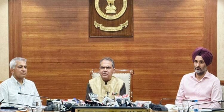 ਪੰਜਾਬ ਸਰਕਾਰ ਨੇ ਰਿਕਾਰਡ ਮਾਲੀਏ, 1,300 ਕਰੋੜ ਰੁਪਏ ਦੇ ਸੜਕੀ ਕੰਮਾਂ ਅਤੇ ਵਿਆਪਕ ਨਾਗਰਿਕ ਸੁਧਾਰਾਂ ਨਾਲ ਸ਼ਹਿਰੀ ਬੁਨਿਆਦੀ ਢਾਂਚੇ ਦੇ ਵਿਕਾਸ ਵਿੱਚ ਲਿਆਂਦੀ ਤੇਜ਼ੀ