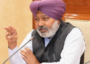 ਭਗਵੰਤ ਮਾਨ ਸਰਕਾਰ ਜਨਤਕ ਆਵਾਜਾਈ ਨੈੱਟਵਰਕ ਵਿੱਚ ਕ੍ਰਾਂਤੀਕਾਰੀ ਤਬਦੀਲੀ ਲਈ ਪੀ.ਆਰ.ਟੀ.ਸੀ. ਅਤੇ ਪਨਬੱਸ ਵਿੱਚ 1,265 ਬੱਸਾਂ ਕਰੇਗੀ ਸ਼ਾਮਲ: ਹਰਪਾਲ ਸਿੰਘ ਚੀਮਾ