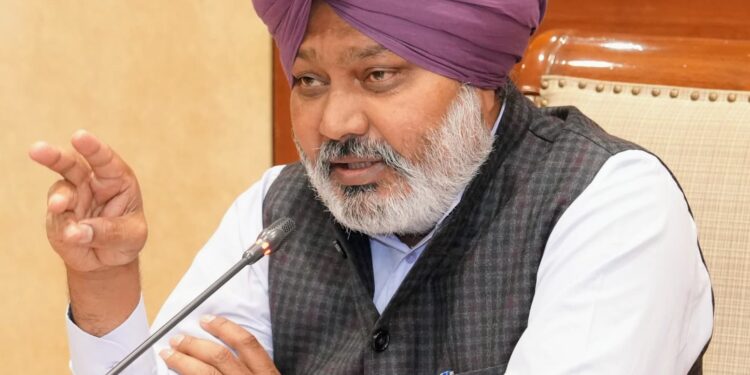 ਭਗਵੰਤ ਮਾਨ ਸਰਕਾਰ ਜਨਤਕ ਆਵਾਜਾਈ ਨੈੱਟਵਰਕ ਵਿੱਚ ਕ੍ਰਾਂਤੀਕਾਰੀ ਤਬਦੀਲੀ ਲਈ ਪੀ.ਆਰ.ਟੀ.ਸੀ. ਅਤੇ ਪਨਬੱਸ ਵਿੱਚ 1,265 ਬੱਸਾਂ ਕਰੇਗੀ ਸ਼ਾਮਲ: ਹਰਪਾਲ ਸਿੰਘ ਚੀਮਾ ਭਗਵੰਤ ਮਾਨ ਸਰਕਾਰ ਜਨਤਕ ਆਵਾਜਾਈ ਨੈੱਟਵਰਕ ਵਿੱਚ ਕ੍ਰਾਂਤੀਕਾਰੀ ਤਬਦੀਲੀ ਲਈ ਪੀ.ਆਰ.ਟੀ.ਸੀ. ਅਤੇ ਪਨਬੱਸ ਵਿੱਚ 1,265 ਬੱਸਾਂ ਕਰੇਗੀ ਸ਼ਾਮਲ: ਹਰਪਾਲ ਸਿੰਘ ਚੀਮਾ