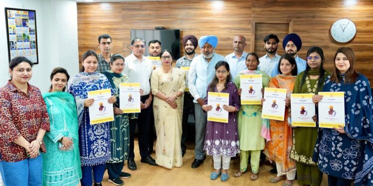 PUNJAB: ਭਗਵੰਤ ਸਿੰਘ ਮਾਨ ਸਰਕਾਰ ਦੀ ‘ਰੋਜ਼ਗਾਰ ਕ੍ਰਾਂਤੀ’: ਵਿੱਤ ਮੰਤਰੀ ਹਰਪਾਲ ਸਿੰਘ ਚੀਮਾ ਨੇ 11 ਜੂਨੀਅਰ ਆਡੀਟਰਾਂ ਨੂੰ ਸੌਂਪੇ ਨਿਯੁਕਤੀ ਪੱਤਰ PUNJAB: ਭਗਵੰਤ ਸਿੰਘ ਮਾਨ ਸਰਕਾਰ ਦੀ ‘ਰੋਜ਼ਗਾਰ ਕ੍ਰਾਂਤੀ’: ਵਿੱਤ ਮੰਤਰੀ ਹਰਪਾਲ ਸਿੰਘ ਚੀਮਾ ਨੇ 11 ਜੂਨੀਅਰ ਆਡੀਟਰਾਂ ਨੂੰ ਸੌਂਪੇ ਨਿਯੁਕਤੀ ਪੱਤਰ
