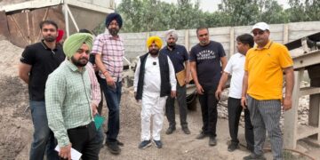 ਲੋਕ ਨਿਰਮਾਣ ਮੰਤਰੀ ਵਲੋਂ ਸੁਵਖਤੇ ਰਸਨਹੇੜੀ ਵਿਖੇ ਬੈਚ ਟਾਈਪ ਹੋਟ ਮਿਕਸ ਪਲਾਂਟ ਦਾ ਕੀਤਾ ਦੌਰਾ