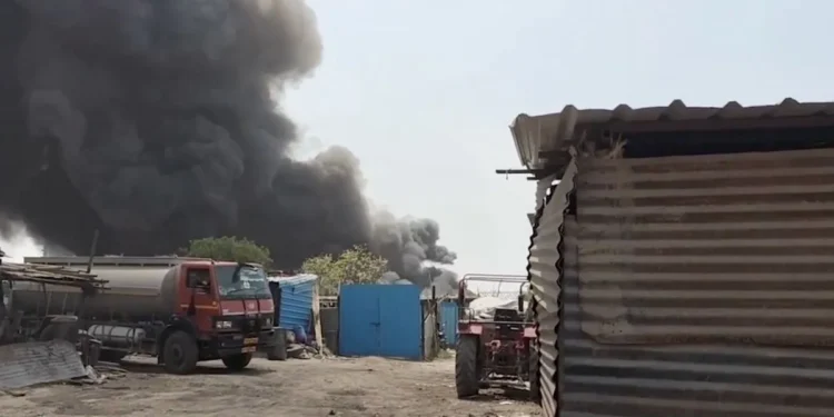 Ghaziabad ‘ਚ ਸੈਂਕੜੇ ਝੁੱਗੀਆਂ ਨੂੰ ਲੱਗੀ ਭਿਆਨਕ ਅੱਗ