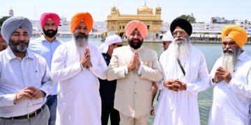 Uttarakhand Governor ਗੁਰਮੀਤ ਸਿੰਘ ਸੱਚਖੰਡ ਸ੍ਰੀ ਹਰਿਮੰਦਰ ਸਾਹਿਬ ਵਿਖੇ ਹੋਏ ਨਤਮਸਤਕ