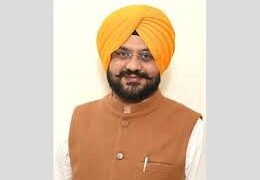 ਤਰੁਨਪ੍ਰੀਤ ਸਿੰਘ ਸੌਂਦ ਵੱਲੋਂ ਅਧਿਕਾਰੀਆਂ ਨੂੰ 3100 ਪੇਂਡੂ ਸਟੇਡੀਅਮਾਂ ਦਾ ਕੰਮ ਸਮੇਂ ਸਿਰ ਮੁਕੰਮਲ ਕਰਨ ਅਤੇ ਗੁਣਵੱਤਾ ਯਕੀਨੀ ਬਣਾਉਣ ਦੇ ਨਿਰਦੇਸ਼