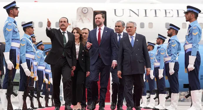 Iran America Talks : ਇਸਲਾਮਾਬਾਦ ਵਿੱਚ ਈਰਾਨ – ਅਮਰੀਕਾ ਵਿਚਕਾਰ ਗੱਲਬਾਤ ਸ਼ੁਰੂ