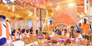 Amritsar : ਸੱਚਖੰਡ ਸ੍ਰੀ ਹਰਿਮੰਦਰ ਸਾਹਿਬ, ਸ੍ਰੀ ਅਕਾਲ ਤਖ਼ਤ ਸਾਹਿਬ ਤੇ ਗੁਰਦੁਆਰਾ ਬਾਬਾ ਅਟੱਲ ਰਾਏ ਸਾਹਿਬ ਵਿਖੇ ਸਜਾਏ ਅਲੌਕਿਕ ਜਲੌ