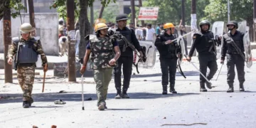 Noida ‘ਚ ਦੂਜੇ ਦਿਨ ਵੀ ਹੰਗਾਮਾ! ਕਈ ਉਦਯੋਗਿਕ ਇਕਾਈਆਂ ‘ਚ ਕੰਮ ਠੱਪ