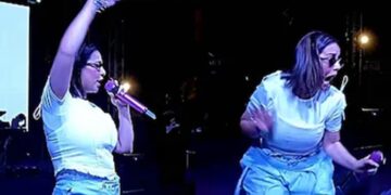 Sunanda Sharma ਦੇ ਸ਼ੋਅ ਦੌਰਾਨ ਸਟੇਜ ‘ਤੇ ਚੜ੍ਹਨ ਵਾਲੇ ਪ੍ਰਸ਼ੰਸਕ ਨੇ ਕੰਨ ਫੜ ਕੇ ਮੰਗੀ ਮੁਆਫੀ