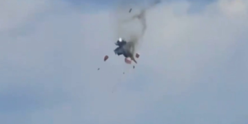 Idaho air show : ਅਮਰੀਕਾ ਵਿੱਚ 2 ਲੜਾਕੂ ਜਹਾਜ਼ ਹਾਦਸਾਗ੍ਰਸਤ ; ਏਅਰ ਸ਼ੋਅ ਦੌਰਾਨ ਆਪਸ ਵਿੱਚ ਟਕਰਾਏ Idaho air show : ਅਮਰੀਕਾ ਵਿੱਚ 2 ਲੜਾਕੂ ਜਹਾਜ਼ ਹਾਦਸਾਗ੍ਰਸਤ ; ਏਅਰ ਸ਼ੋਅ ਦੌਰਾਨ ਆਪਸ ਵਿੱਚ ਟਕਰਾਏ