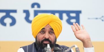 ਮੋਦੀ ਸਰਕਾਰ ਖਾੜੀ ਜੰਗ ਦੀ ਆੜ ਵਿੱਚ ਲੋਕਾਂ ਤੋਂ ਆਪਣੀ ਵਿਦੇਸ਼ ਤੇ ਆਰਥਿਕ ਨੀਤੀ ਦੀਆਂ ਨਾਕਾਮੀਆਂ ਲੁਕਾਉਣ ਦੀ ਕੋਸ਼ਿਸ਼ ਕਰ ਰਹੀ: ਮੁੱਖ ਮੰਤਰੀ ਭਗਵੰਤ ਸਿੰਘ ਮਾਨ
