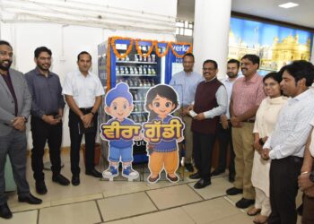 ਮੁੱਖ ਸਕੱਤਰ ਕੇ.ਏ.ਪੀ. ਸਿਨਹਾ ਵੱਲੋਂ ਵੇਰਕਾ ਦੀ ਅਤਿ-ਆਧੁਨਿਕ ਵੈਂਡਿੰਗ ਮਸ਼ੀਨ ਦਾ ਉਦਘਾਟਨ