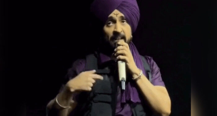 Punjab: ਪੰਜਾਬੀ ਗਾਇਕ ਦਿਲਜੀਤ ਦੋਸਾਂਝ ਸ਼ੋਅ ਦੌਰਾਨ ਪੋਸਟਰ ਦਿਖਾਉਣ ਵਾਲਿਆਂ ‘ਤੇ ਭੜਕੇ