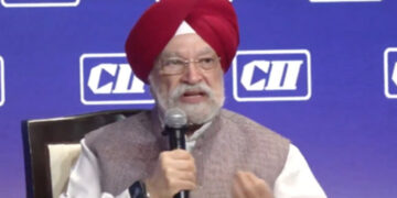 National: ਭਾਰਤ ਕੋਲ ਹੈ ਕੱਚੇ ਤੇਲ ਅਤੇ LPG ਦਾ ਸਟਾਕ, PM ਦੇ ਸ਼ਬਦਾਂ ਦੀ ਗਲਤ ਵਿਆਖਿਆ ਨਾ ਕਰੋ – ਪੈਟਰੋਲੀਅਮ ਮੰਤਰੀ