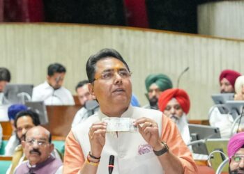 ਮਜ਼ਦੂਰ ਸਾਡੇ ਵਿਕਾਸ ਦੀ ਨੀਂਹ, ਅਮਨ ਅਰੋੜਾ ਵੱਲੋਂ ਮਈ-ਦਿਵਸ ‘ਤੇ ਕਾਮਿਆਂ ਦੀ ਕਿਰਤ ਨੂੰ ਸਲਾਮ