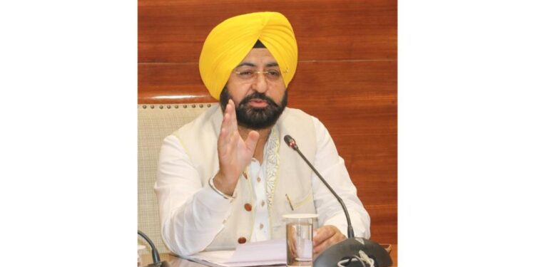 ਰੋਜ਼ਾਨਾ 1100 ਤੋਂ ਵੱਧ ਬਜ਼ੁਰਗਾਂ ਵਲੋਂ ਤੀਰਥ ਅਸਥਾਨਾਂ ਦੀ ਯਾਤਰਾ ਸਦਕਾ ਮਾਨ ਸਰਕਾਰ ਦੀ ਮੁੱਖ ਮੰਤਰੀ ਤੀਰਥ ਯਾਤਰਾ ਸਕੀਮ ਪੂਰੇ ਸਫ਼ਲ ਲੋਕ-ਪੱਖੀ ਉਪਰਾਲਿਆਂ ਵਿਚ ਸ਼ੁਮਾਰ