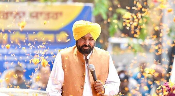 ਵਤਨ ਦੀ ਖਾਤਰ ਸਭ ਤੋਂ ਵੱਧ ਜਾਨਾਂ ਕੁਰਬਾਨ ਕਰਨ ਵਾਲੇ ਪੰਜਾਬੀਆਂ ’ਤੇ ਦੇਸ਼ ਵਿਰੋਧੀ ਹੋਣ ਦਾ ਠੱਪਾ ਲਾ ਰਹੀ ਹੈ ਭਾਜਪਾ-ਮੁੱਖ ਮੰਤਰੀ ਭਗਵੰਤ ਸਿੰਘ ਮਾਨ