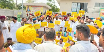 “ਮੋਦੀ ਸਰਕਾਰ ਵੱਲੋਂ ਲੋਕਤੰਤਰ ਦਾ ਕਤਲ”: ਸੰਜੀਵ ਅਰੋੜਾ ਖਿਲਾਫ ਈਡੀ ਦੀ ਕਾਰਵਾਈ ਨੂੰ ਲੈ ਕੇ ‘ਆਪ’ ਨੇ ਪੰਜਾਬ ਭਰ ਵਿੱਚ ਭਾਜਪਾ ਦਫ਼ਤਰਾਂ ਦਾ ਕੀਤਾ ਘਿਰਾਓ