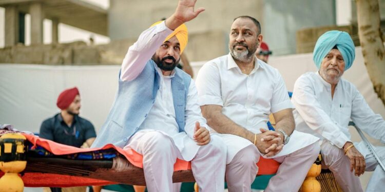 ਭਗਵੰਤ ਮਾਨ ਸਰਕਾਰ ਦੀ ‘ਸਿੱਖਿਆ ਕ੍ਰਾਂਤੀ’ ਲਿਆਈ ਰੰਗ, ਪੰਜਾਬ ਨੇ ਕੇਰਲਾ ਨੂੰ ਪਛਾੜ ਕੇ ਮੋਹਰੀ ਸਥਾਨ ਕੀਤਾ ਹਾਸਲ