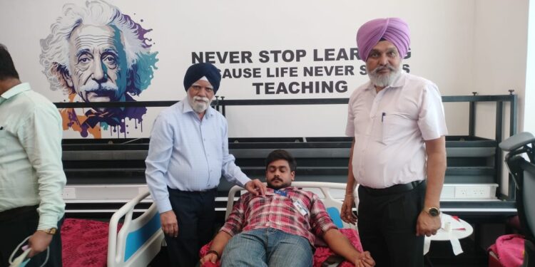 ਜ਼ਿਲ੍ਹਾ ਰੈੱਡ ਕਰਾਸ ਸੁਸਾਇਟੀ ਨੇ ਲਵਲੀ ਫਾਊਂਡੇਸ਼ਨ ਤੇ ਯੂਨੀਫ਼ਾਈ ਹੈਲਥ ਕੇਅਰ ਦੇ ਸਹਿਯੋਗ ਨਾਲ ਖੂਨਦਾਨ ਕੈਂਪ ਲਾਇਆ ਜ਼ਿਲ੍ਹਾ ਰੈੱਡ ਕਰਾਸ ਸੁਸਾਇਟੀ ਨੇ ਲਵਲੀ ਫਾਊਂਡੇਸ਼ਨ ਤੇ ਯੂਨੀਫ਼ਾਈ ਹੈਲਥ ਕੇਅਰ ਦੇ ਸਹਿਯੋਗ ਨਾਲ ਖੂਨਦਾਨ ਕੈਂਪ ਲਾਇਆ