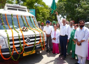 ਡਾ ਬਲਬੀਰ ਸਿੰਘ ਵੱਲੋਂ ਮੋਬਾਈਲ ਮੈਡੀਕਲ ਯੂਨਿਟ ਦੀ ਸ਼ੁਰੂਆਤ