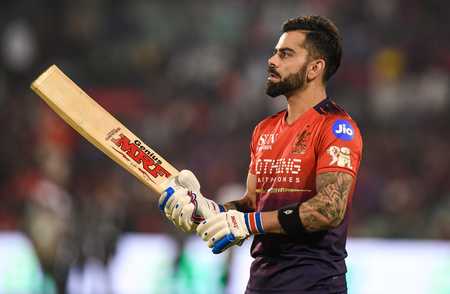 IPL 2026 : ਬੰਗਲੌਰ ਬਨਾਮ ਕੋਲਕਾਤਾ ; ਬੰਗਲੌਰ ਨੇ ਟਾਸ ਜਿੱਤ ਕੇ ਲਿਆ ਇਹ ਫੈਸਲਾ , ਮੀਂਹ ਕਾਰਨ ਟਾਸ ‘ਚ ਦੇਰੀ IPL 2026 : ਬੰਗਲੌਰ ਬਨਾਮ ਕੋਲਕਾਤਾ ; ਬੰਗਲੌਰ ਨੇ ਟਾਸ ਜਿੱਤ ਕੇ ਲਿਆ ਇਹ ਫੈਸਲਾ , ਮੀਂਹ ਕਾਰਨ ਟਾਸ ‘ਚ ਦੇਰੀ