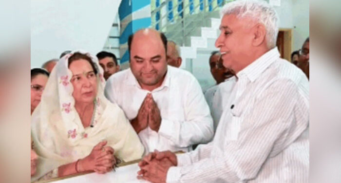 Punjab: ਡਾ. ਨਵਜੋਤ ਕੌਰ ਸਿੱਧੂ ਜੇਲ੍ਹ ਤੋਂ ਰਿਹਾਅ ਹੋ ਕੇ ਆਏ ਰਾਮਪਾਲ ਨੂੰ ਮਿਲਣ ਪਹੁੰਚੀ Punjab: ਡਾ. ਨਵਜੋਤ ਕੌਰ ਸਿੱਧੂ ਜੇਲ੍ਹ ਤੋਂ ਰਿਹਾਅ ਹੋ ਕੇ ਆਏ ਰਾਮਪਾਲ ਨੂੰ ਮਿਲਣ ਪਹੁੰਚੀ