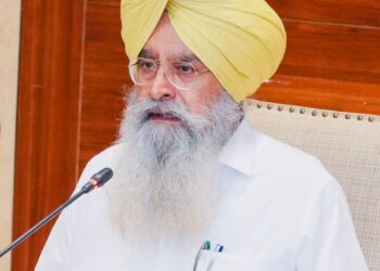 PUNJAB : ਸਰਕਾਰ ਵੱਲੋਂ ਸਾਉਣੀ ਦੀ ਮੱਕੀ ਪ੍ਰੋਜੈਕਟ ਦਾ 16 ਜ਼ਿਲ੍ਹਿਆਂ ਤੱਕ ਵਿਸਥਾਰ, ਕਿਸਾਨਾਂ ਨੂੰ ਝੋਨੇ ਦੇ ਫ਼ਸਲੀ ਚੱਕਰ ‘ਚੋਂ ਕੱਢਣ ਲਈ ਪ੍ਰਤੀ ਹੈਕਟੇਅਰ 17500 ਰੁਪਏ ਮਿਲੇਗੀ ਸਬਸਿਡੀ  : ਗੁਰਮੀਤ ਸਿੰਘ ਖੁੱਡੀਆਂ