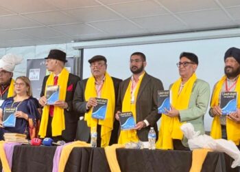 ਮਾਨਚੈਸਟਰ (ਯੂ ਕੇ) ਵਿੱਚ ਦੂਜੀ ਅੰਤਰ ਰਾਸ਼ਟਰੀ ਪੰਜਾਬੀ ਕਾਨਫਰੰਸ ਵਿੱਚ “ਪੰਜਾਬੀ ਬੋਲੀ-ਰਮਜ਼ਾਂ, ਰੁਕਾਵਟਾਂ ਤੇ ਰਾਹ “ ਕਿਤਾਬ ਲੋਕ ਅਰਪਣ